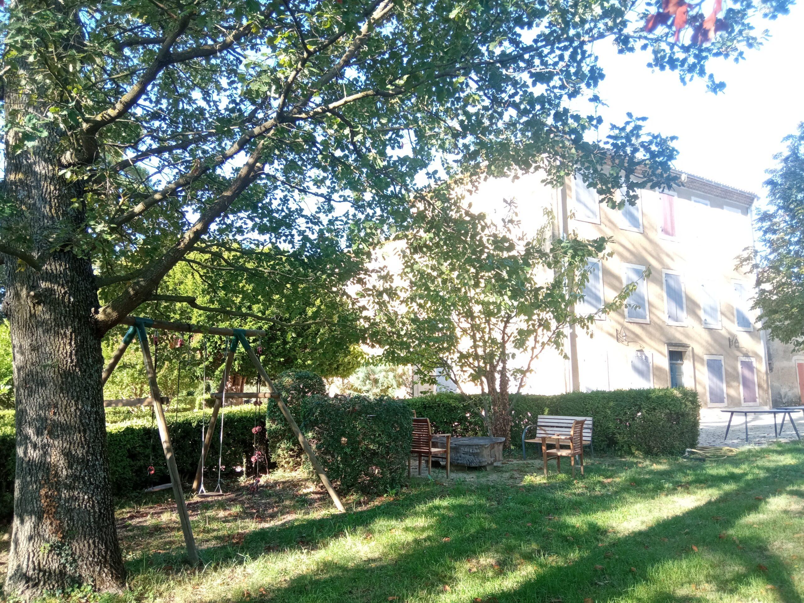 Portique et salon exterieur