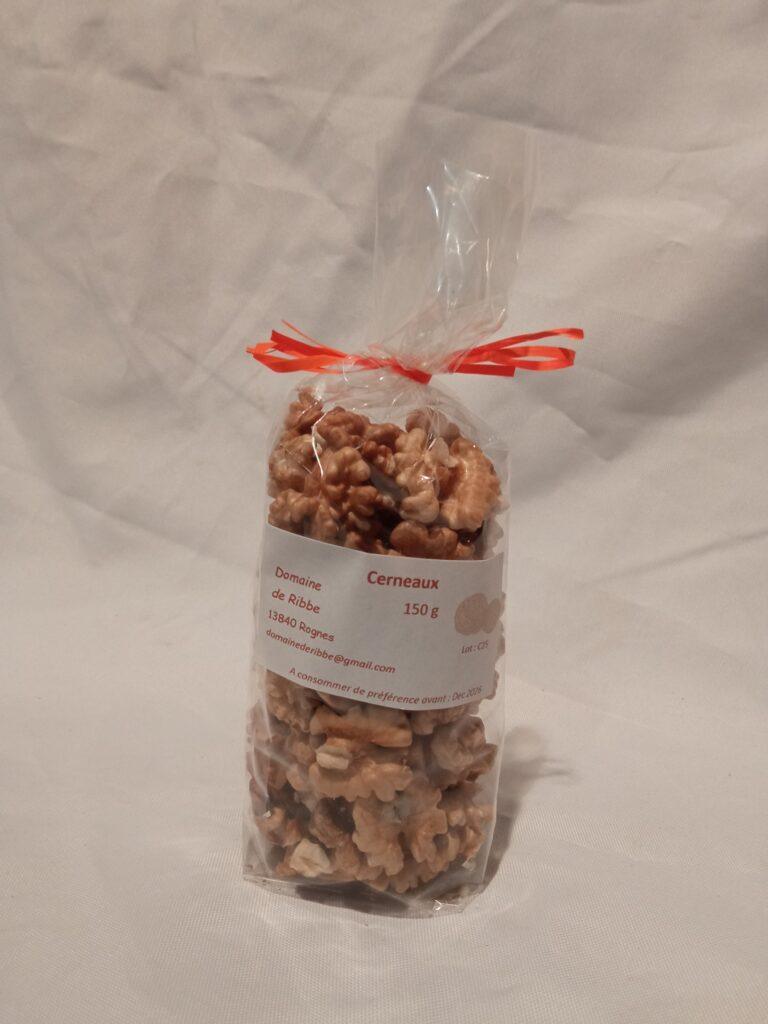 Sachet de cerneaux de noix de 150g produit localement au Domaine de Ribbe à Rognes